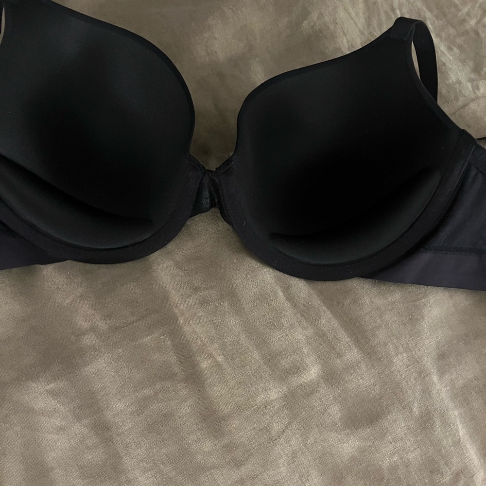 DKNY Custom Lift Push-Up Bra - Picture 3 of 5